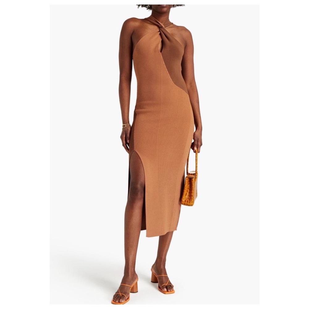 SOLD OUT 📍NICHOLAS Ribbed Dress